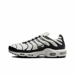 Nike Air Max Plus "Essential Panda"