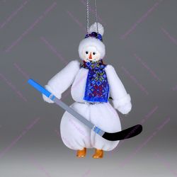 Ёлочная игрушка Гном-снеговик с аксессуаром