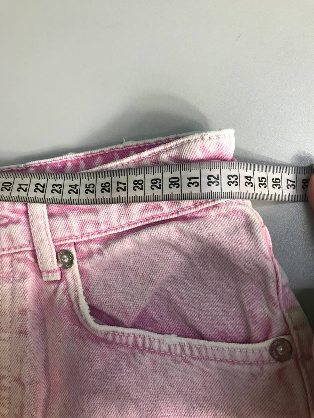 Шорты Zara для яркой девушки, маркировка 36, визуально на 42 размер