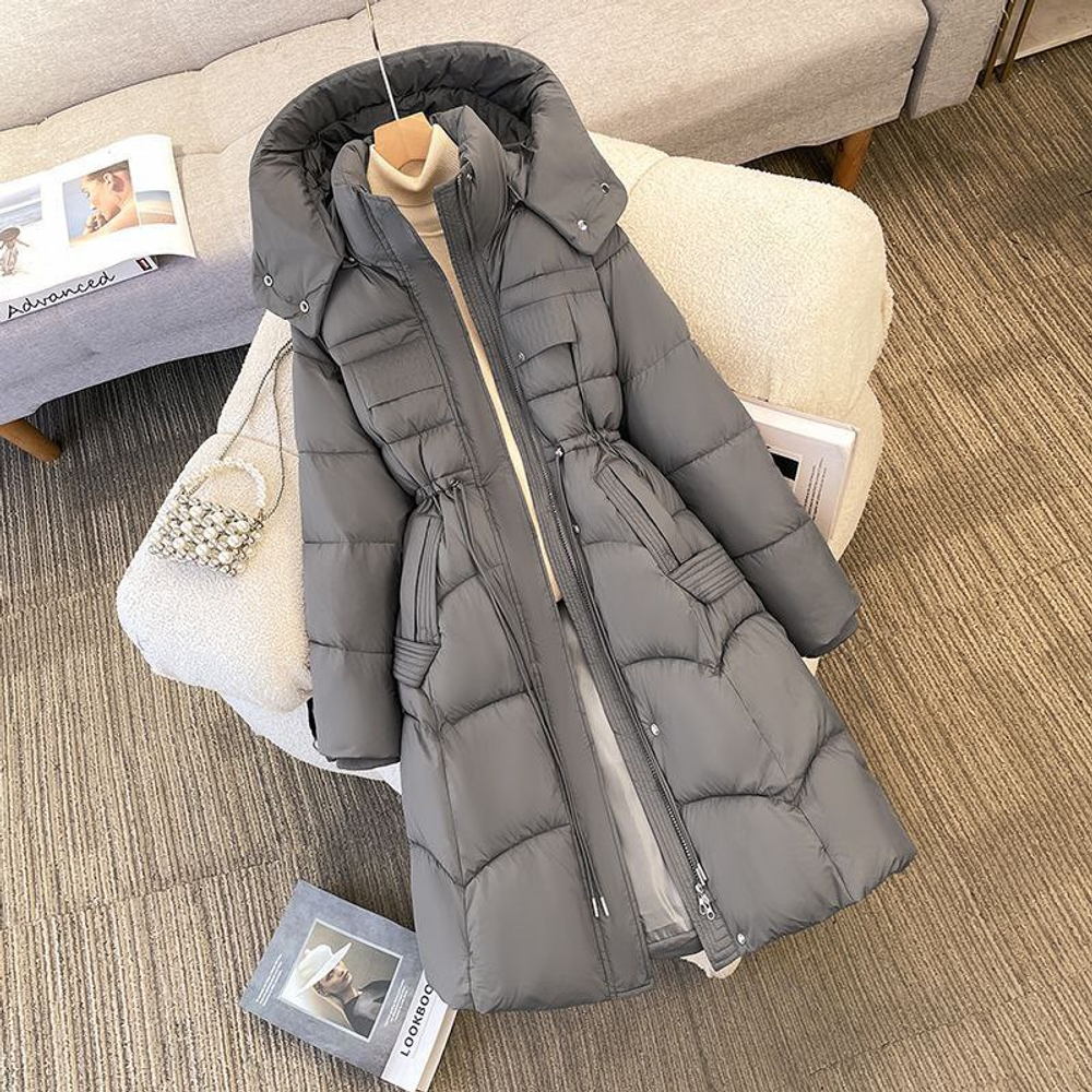 Удлинённый женский пуховик