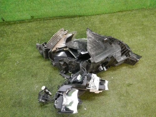 Битая Фара правая Volvo XC60 2 (2017-2021) LED