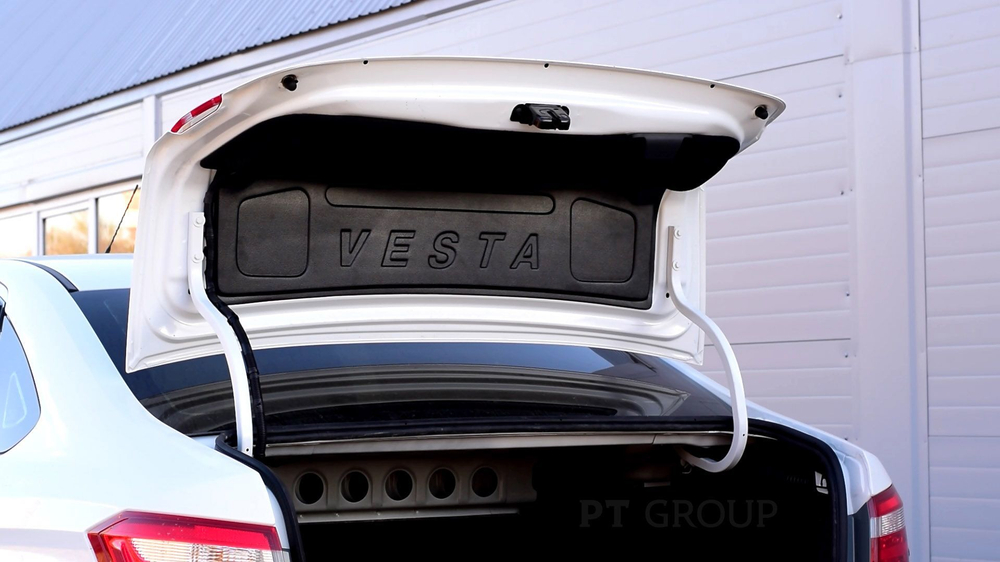 Внутренняя облицовка крышки багажника с логотипом (ABS) LADA VESTA седан