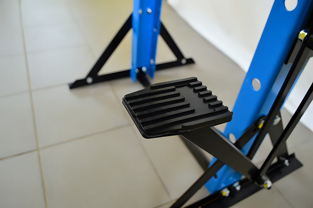 Пресс гидравлический напольный 20т GW-0920F с ручным и ножным приводом Great Wolf