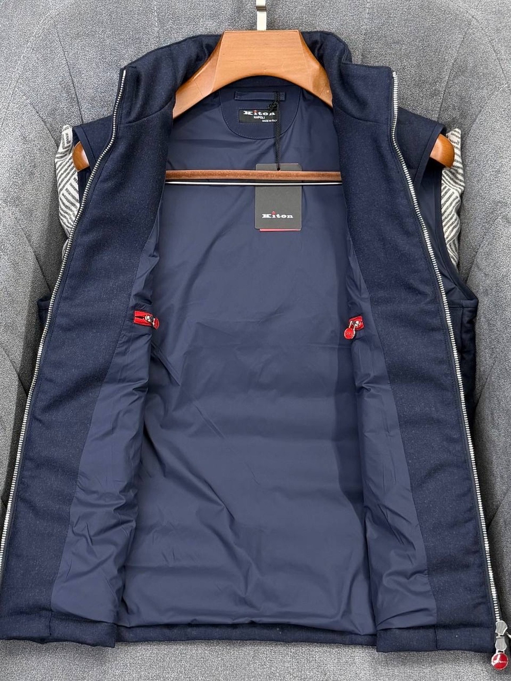 Пуховый жилет Kiton