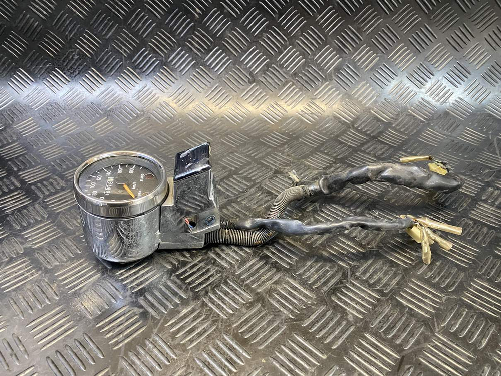 Приборная панель (спидометр) Suzuki Intruder VS750 VR51A