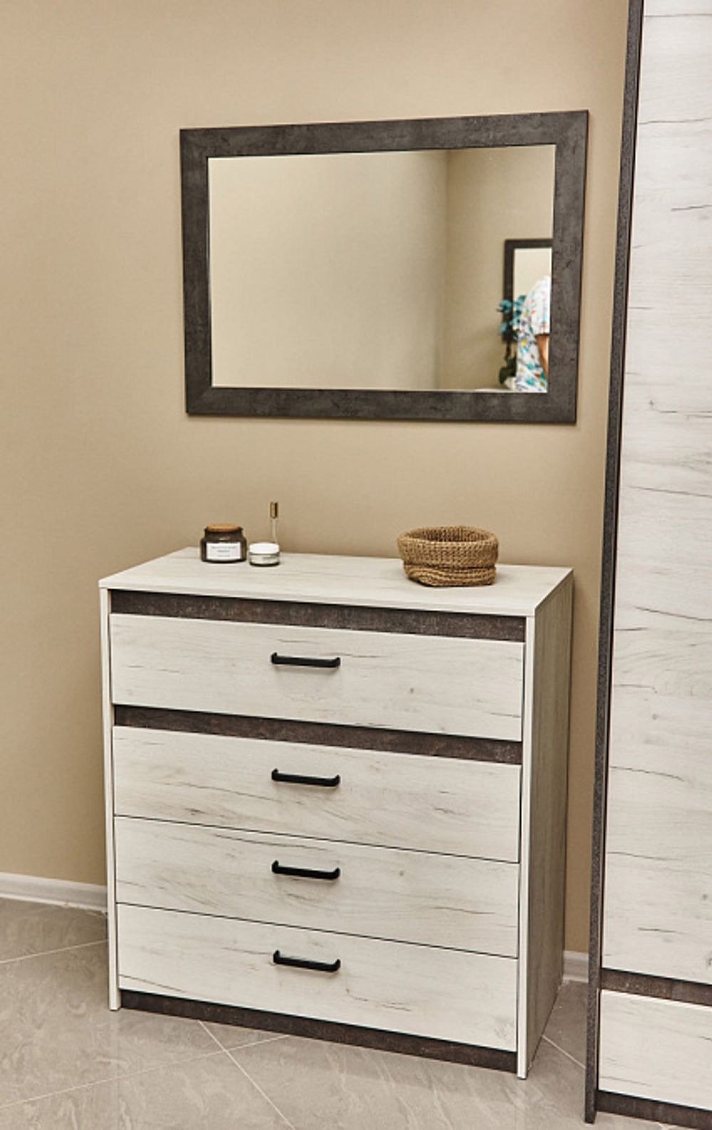 Прага Зеркало к комоду