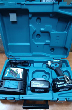 Аккумуляторный ударный шуруповерт Makita DTD172RFE