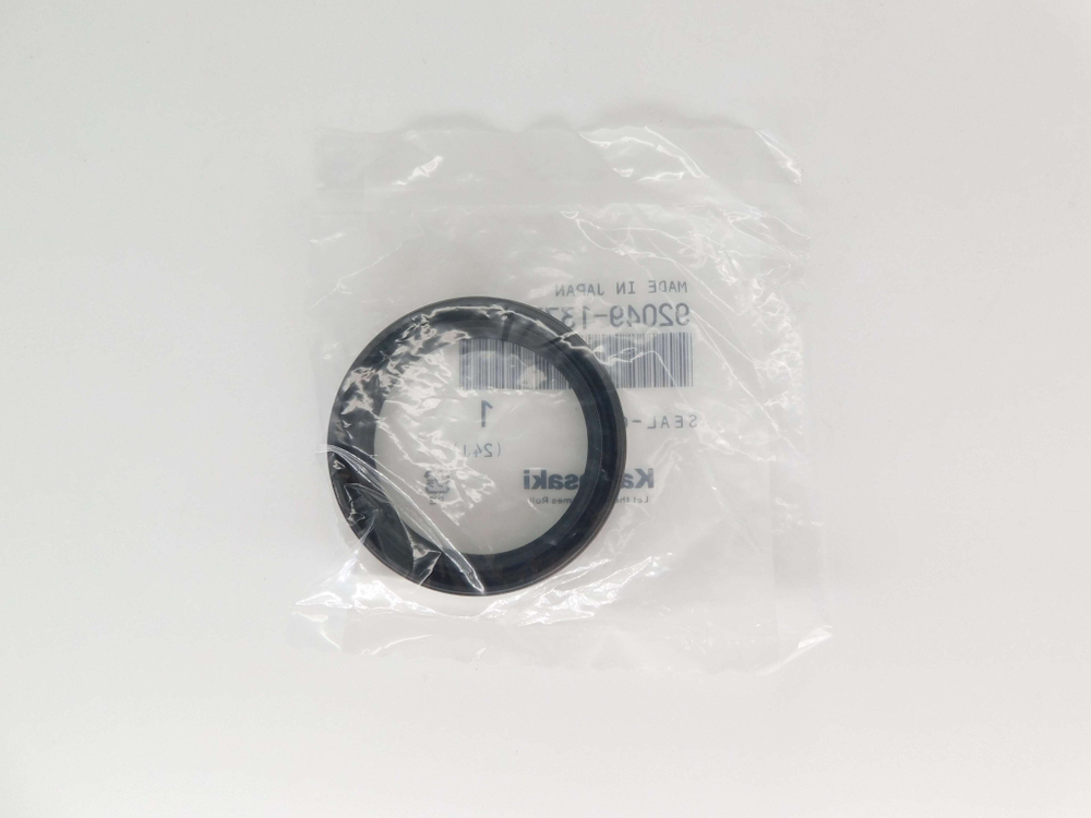 сальник вилки Kawasaki KLX250 92049-1373