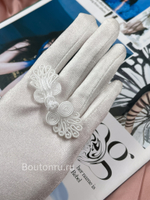 Застежка клевант плетеная с бусинами белая (китайская пуговица)