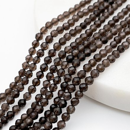 Дымчатый кварц граненый бусины ("Раухтопаз"), диаметр 3-3,1 мм, цена за нить 38 см