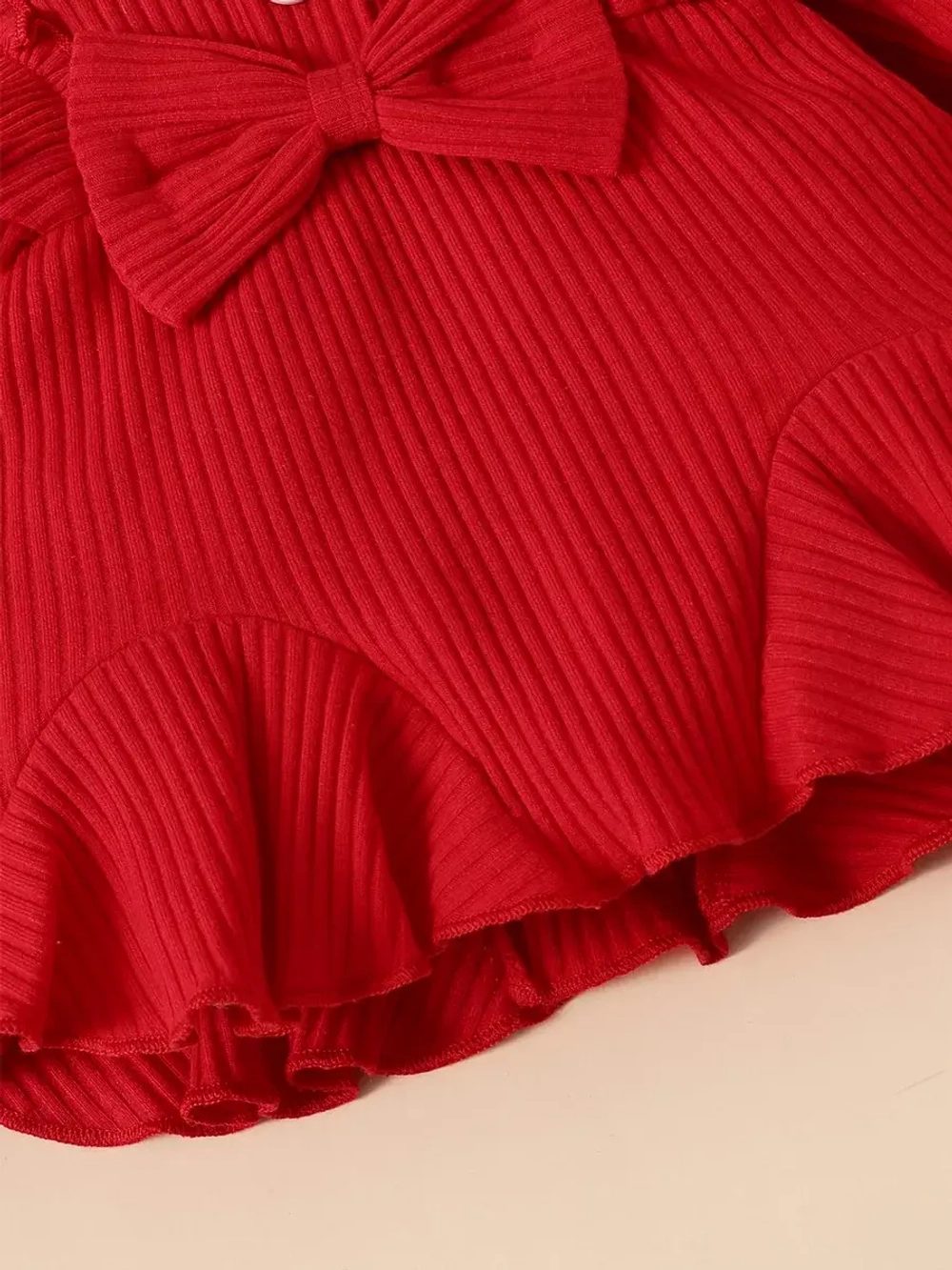 Летний костюм для девочки нарядный