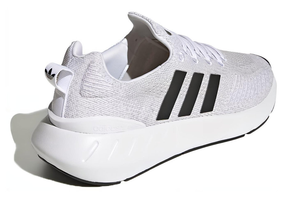 Кроссовки Adidas Originals Swift Run 22