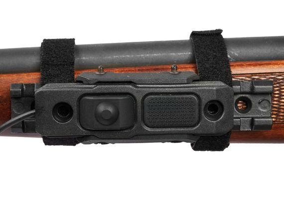 Фонарь подствольный Skywoods Hunter Max-Pica Mini-M lock 700 люмен выносная кнопка