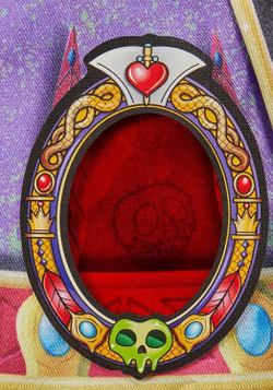 Кукла Disney Villains Злая королева / Диснеевские злодеи