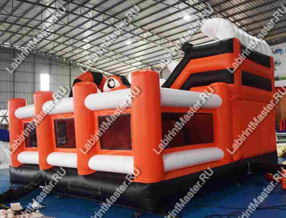 Коммерческий батут "Белый клык" с механизированной головой, 6*5*4 м черно-оранжевый