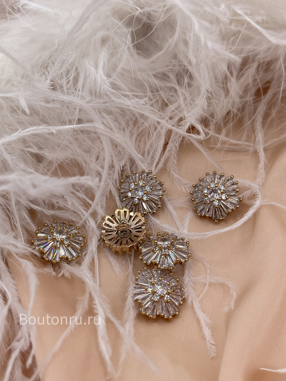 Пуговицы золото стразы в форме цветка