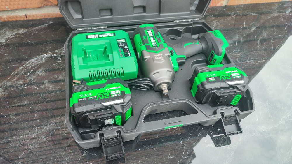 Профессиональный гайковерт Ruiba RB-818