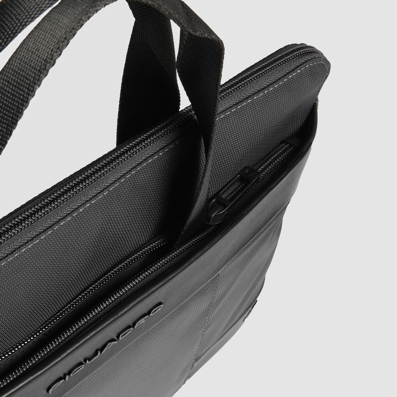 Портфель тонкий Wollem AC6810W129/Nero