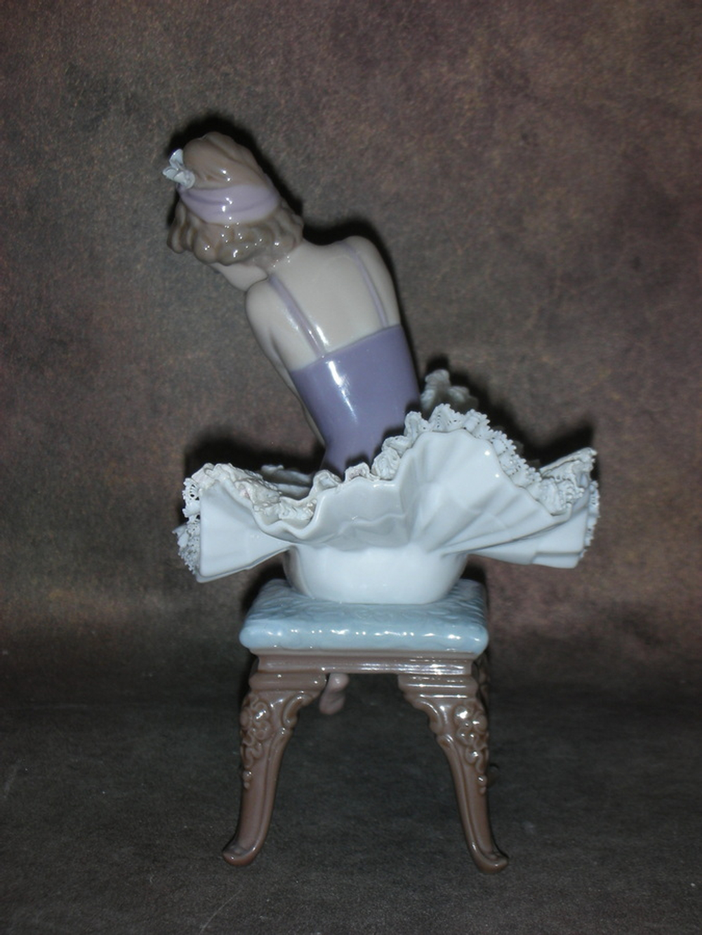 Статуэтка. Фарфор. Премьера Балерина на стуле. Lladro. Испания
