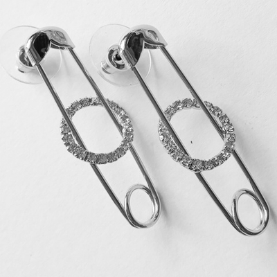 Серьги пусеты "Булавки" серебристые.