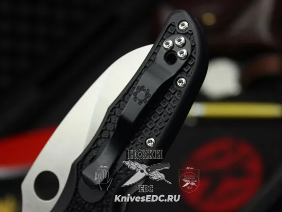Складной нож Spyderco Matriarch 2 C12SBK2 c клинком из стали VG-10, рукоять FRN