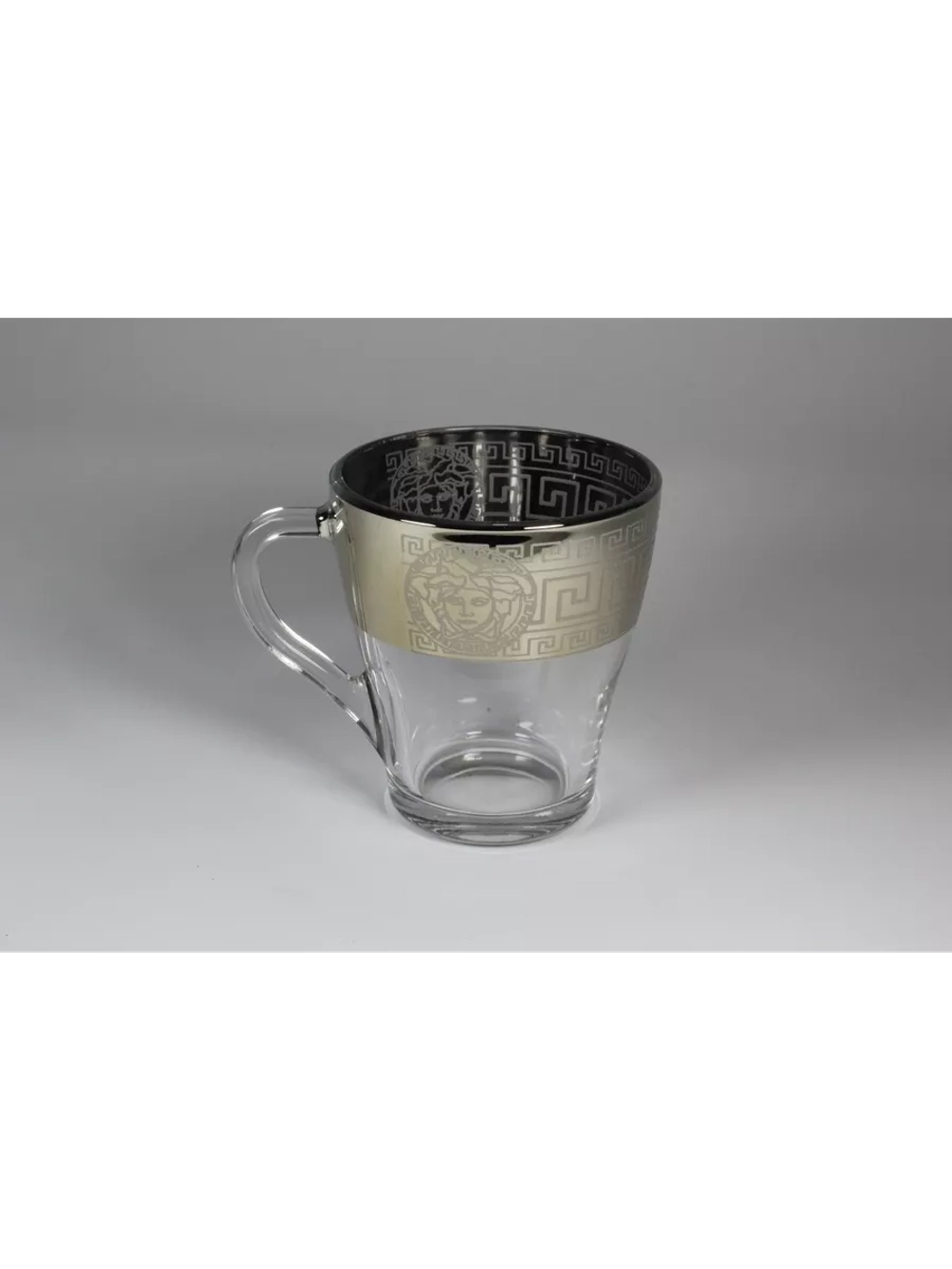 Набор кружек для чая и кофе.