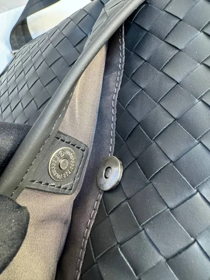 Сумка мужская кожаная Bottega Veneta через плечо