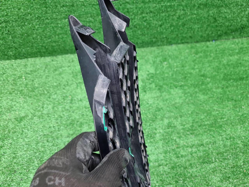 Решетка перед. бампера Mercedes S W222 (17-20) AMG