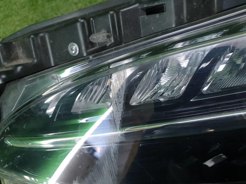 Фара левая Toyota Fortuner 2 (2020-н.в.) LED
