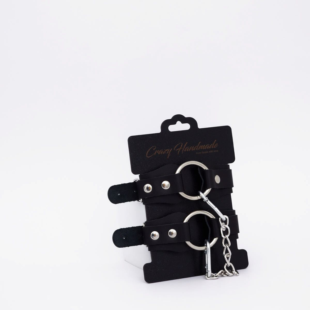Черные кожаные оковы с кольцом