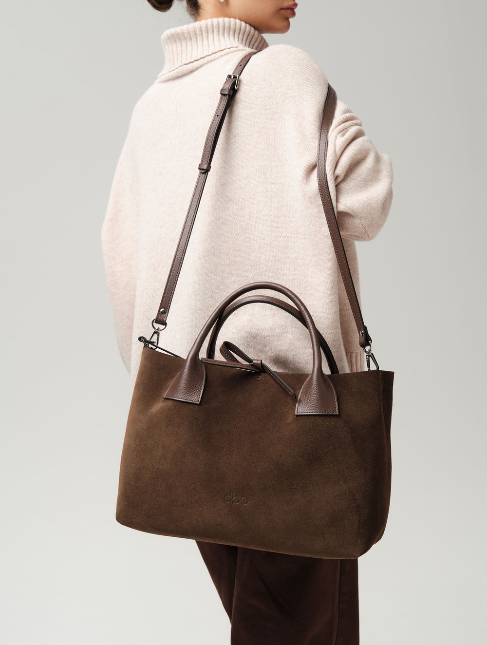 Замшевая сумка Iris DBR 31372 кофе