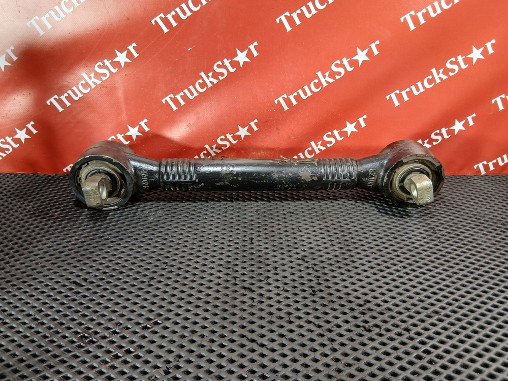 Тяга реактивная задняя