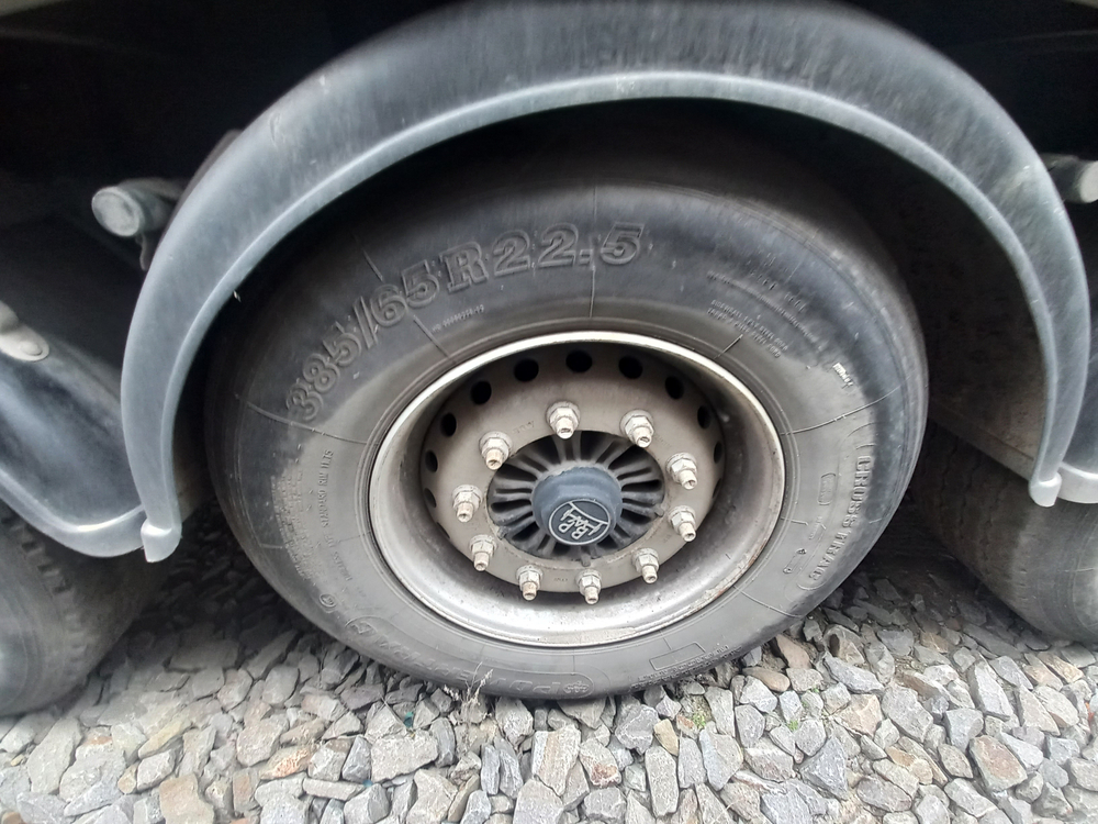 КРОПКУЗОВ 85057* Полуприцеп бортовой 85057B