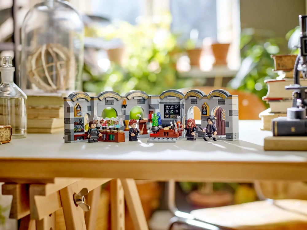 Конструктор LEGO Harry Potter 76431 Замок Хогвартс: Урок зельеварения