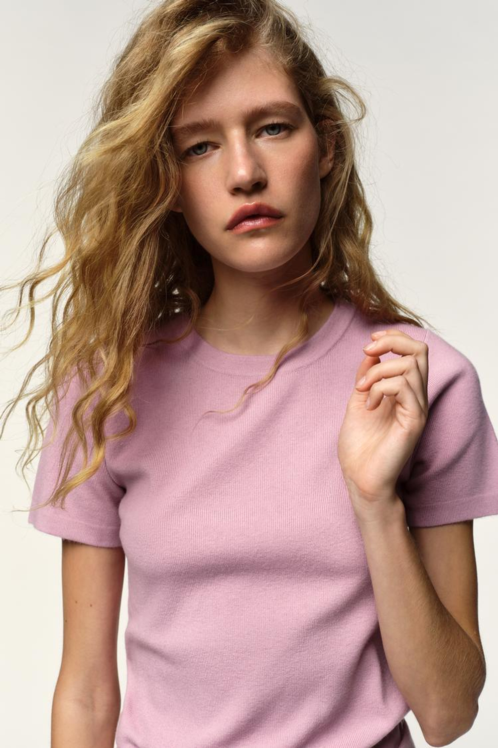 ZARA СВИТЕР С КОРОТКИМИ РУКАВАМИ ИЗ МЯГКОГО ТРИКОТАЖА, ЦВЕТ МАЛЬВЫ