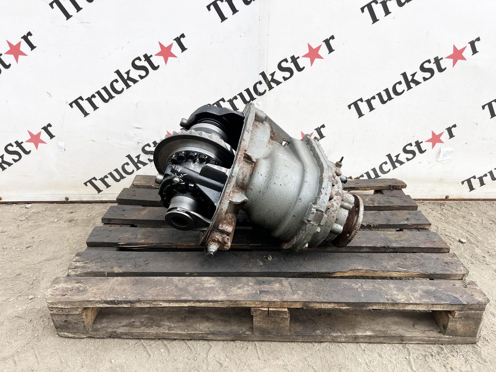 Редуктор проходного моста MCP16ZG KV180 4.77 2022г.