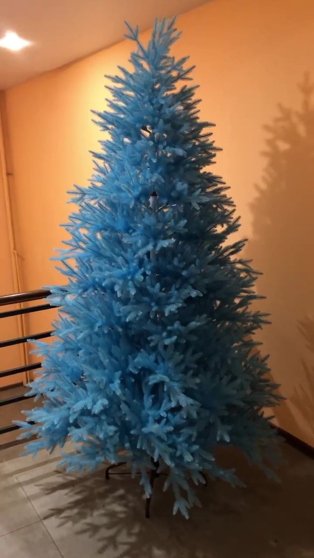 Искусственная елка «Фэнтези голубая» (Литая хвоя) от 1,5 м до 3 м