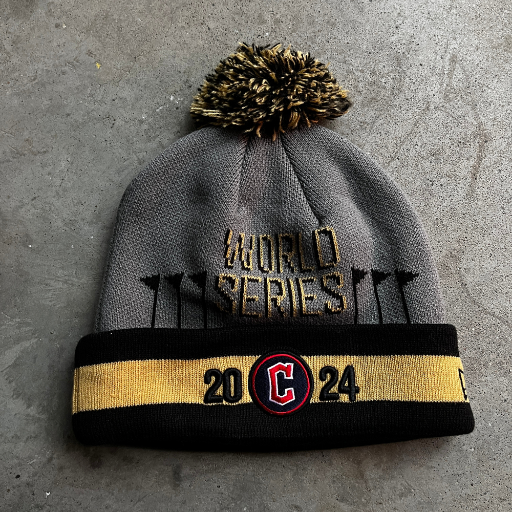 Белая вешалка Ш