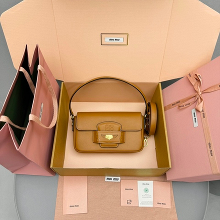 Miu Miu Penny Bag 23 cm