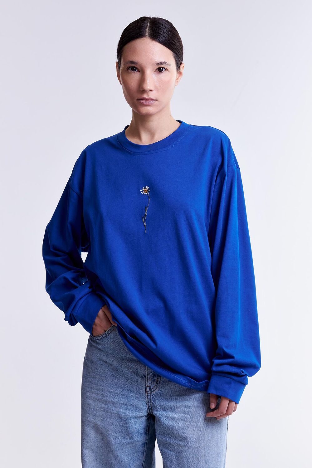 Лонгслив Гербарий Ромашка Ярко-синий