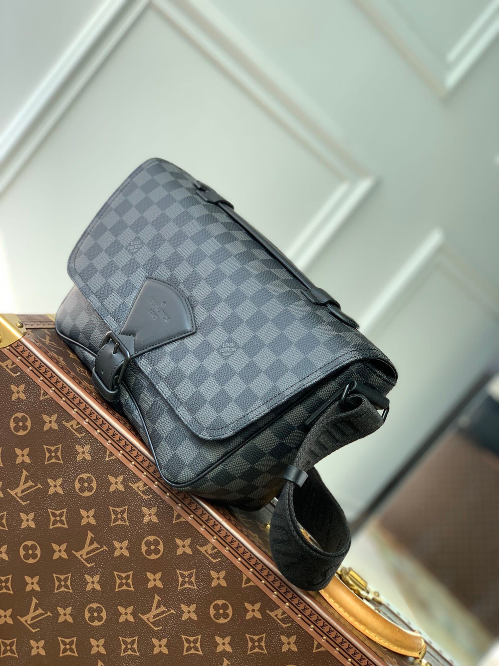 Louis Vuitton Montsouris Messenger Bag