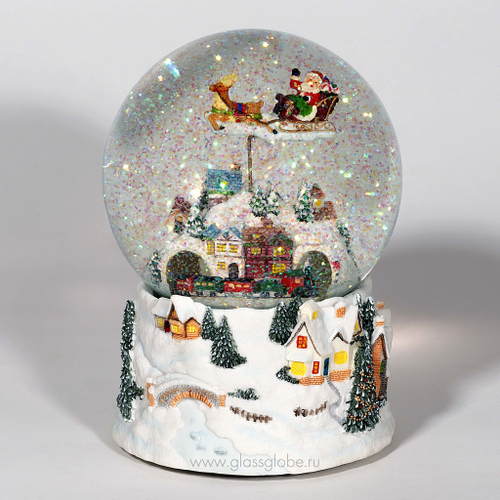 Санта над городом