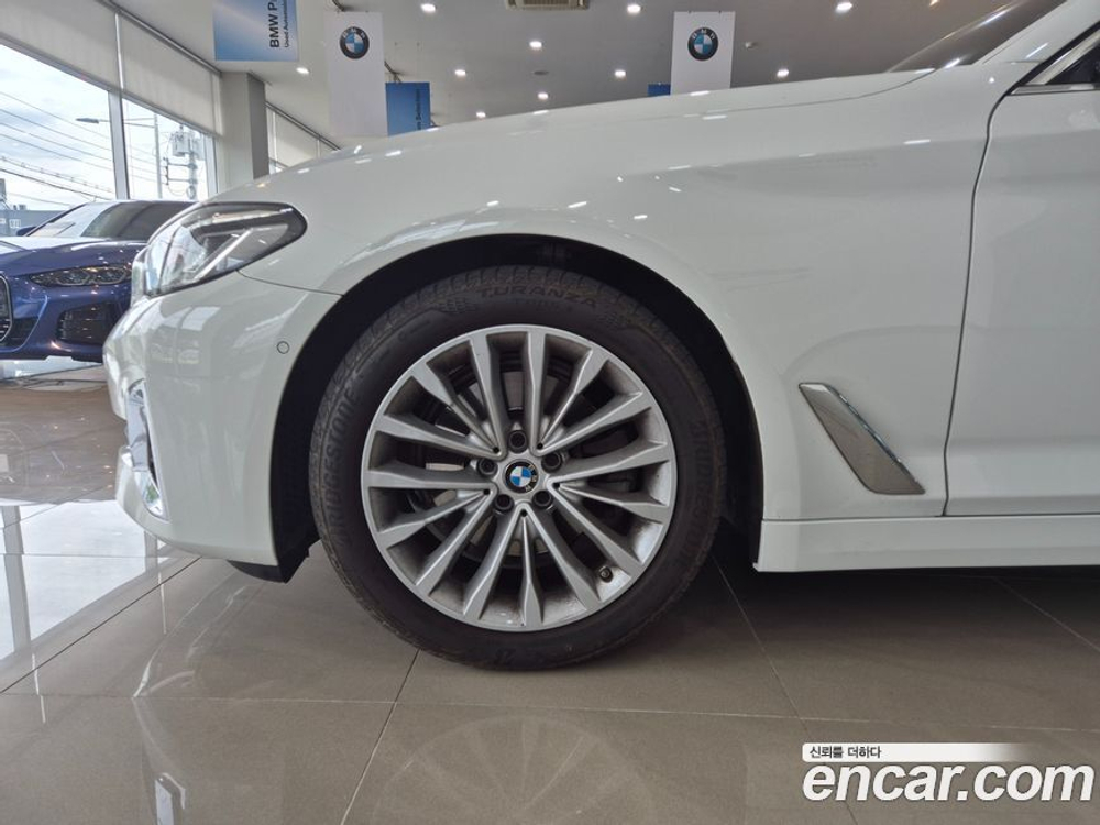 BMW 5 Series (G30) 520i Luxury (04.2022)