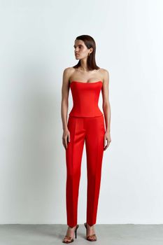 Брюки зауженные из атласа