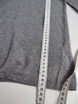 Джемпер стильный шерстяной 40 размер