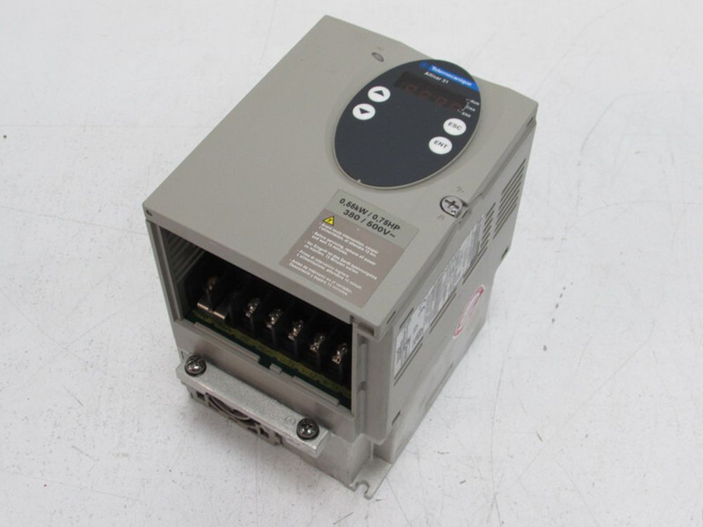 Schneider Electric ATV31H055N4