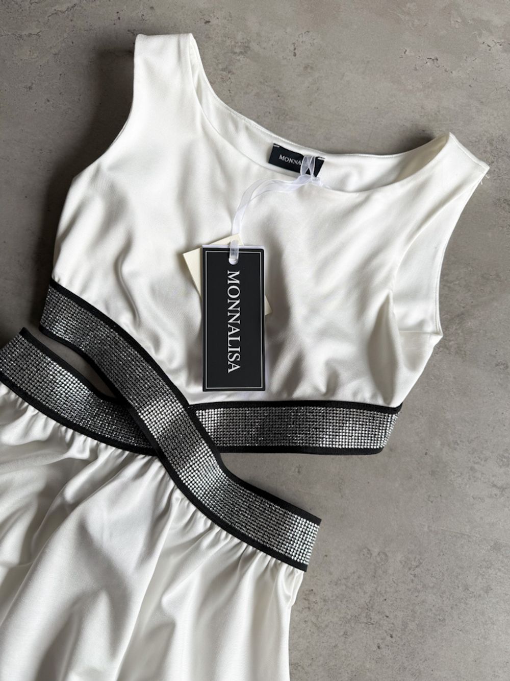 Новое платье Monnalisa, 140