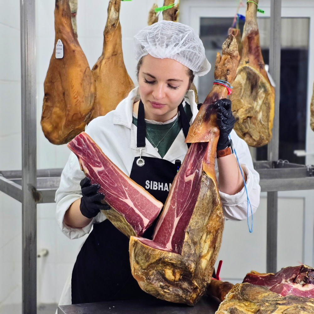 Сибирский хамон "Богатырь Плюс" 20 месяцев