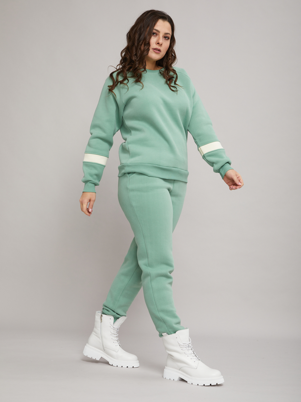 Костюмы с брюками КБофн-042/салатовый