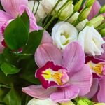 Авторский букет с орхидеями и эустомами